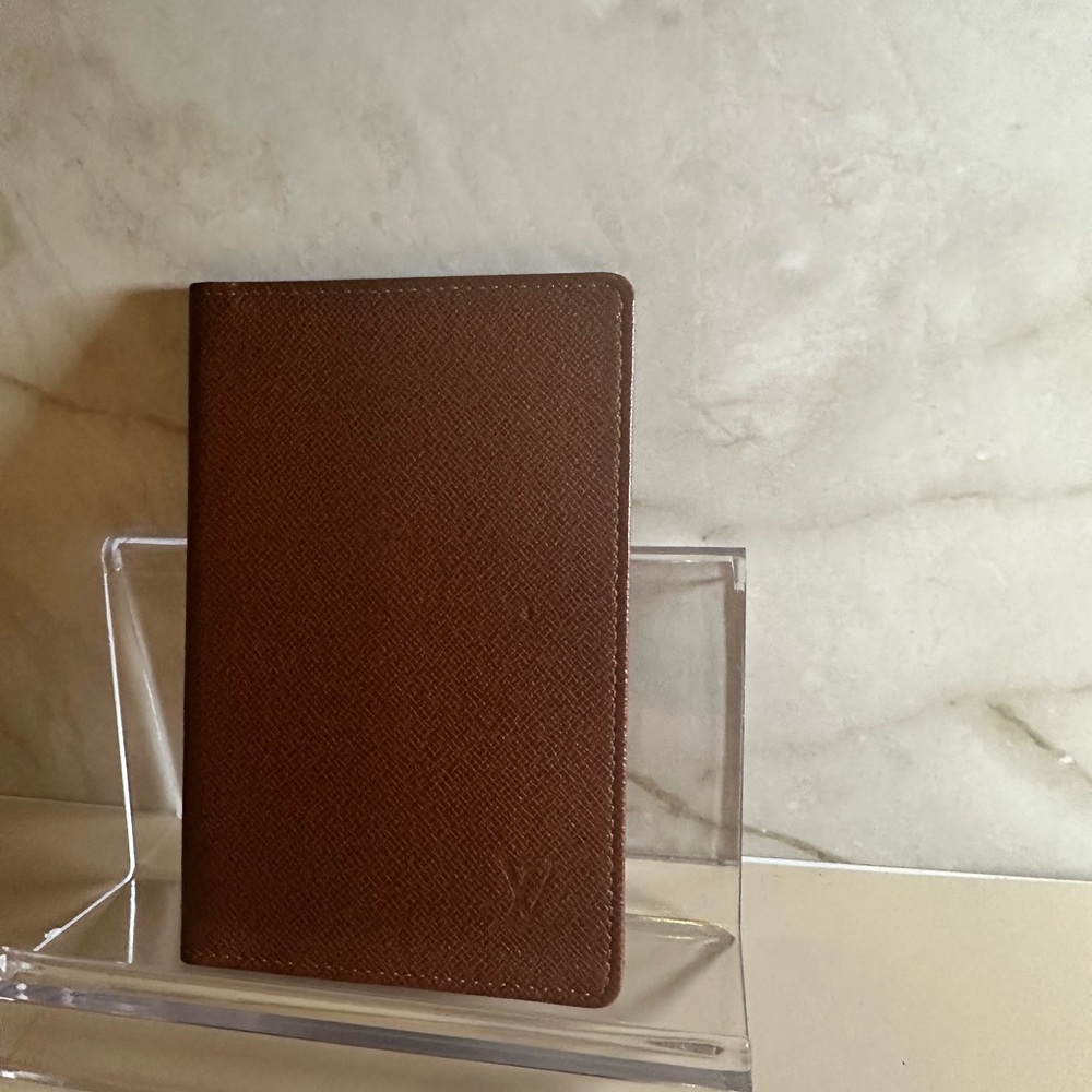 Louis Vuitton Monogram Zipper Passport Wallet - Picture 15 of 15